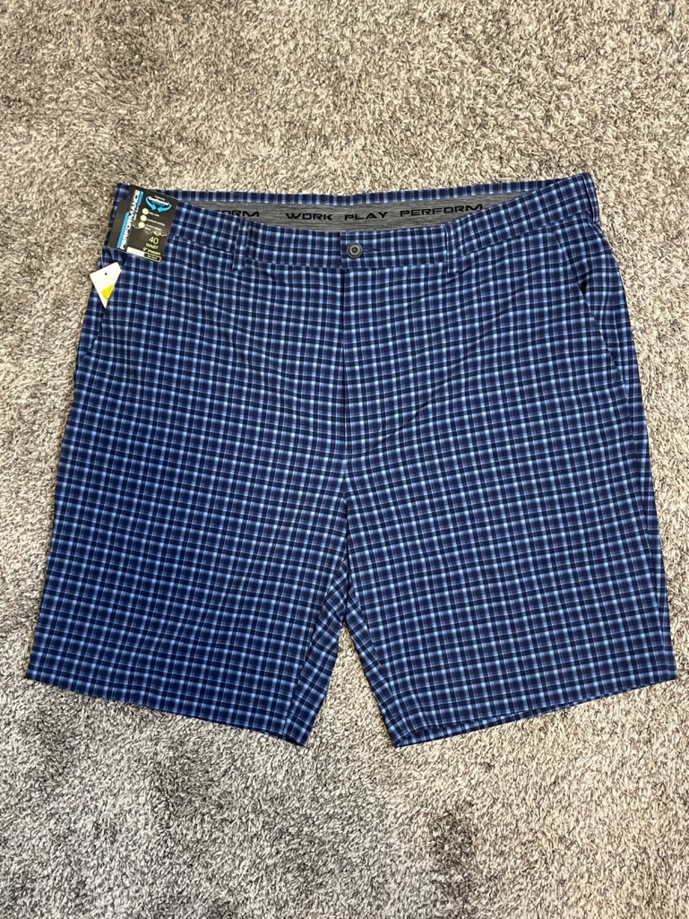 Roundtree & Yorke Performance Blue Plaid Golf Hybrid Shorts 40 Waist 9" Inseam - Picture 1 of 8